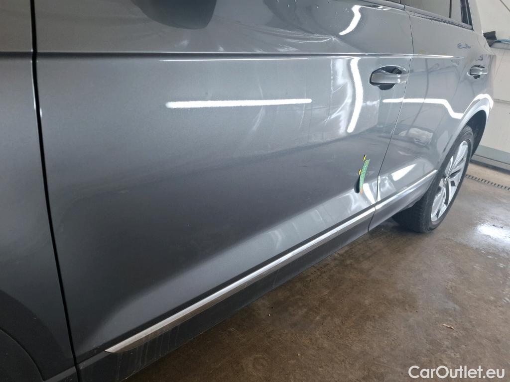  Volkswagen  T-ROC  / 2021 / 5P / SUV 2.0 TDI 150 4MOTION STYLE EXCLUSIVE DSG7 #2