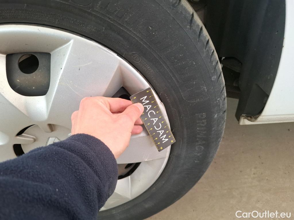  Renault  Kangoo  Express Confort (L1) 1.5 dCi 90CV BVM5 E6 #41