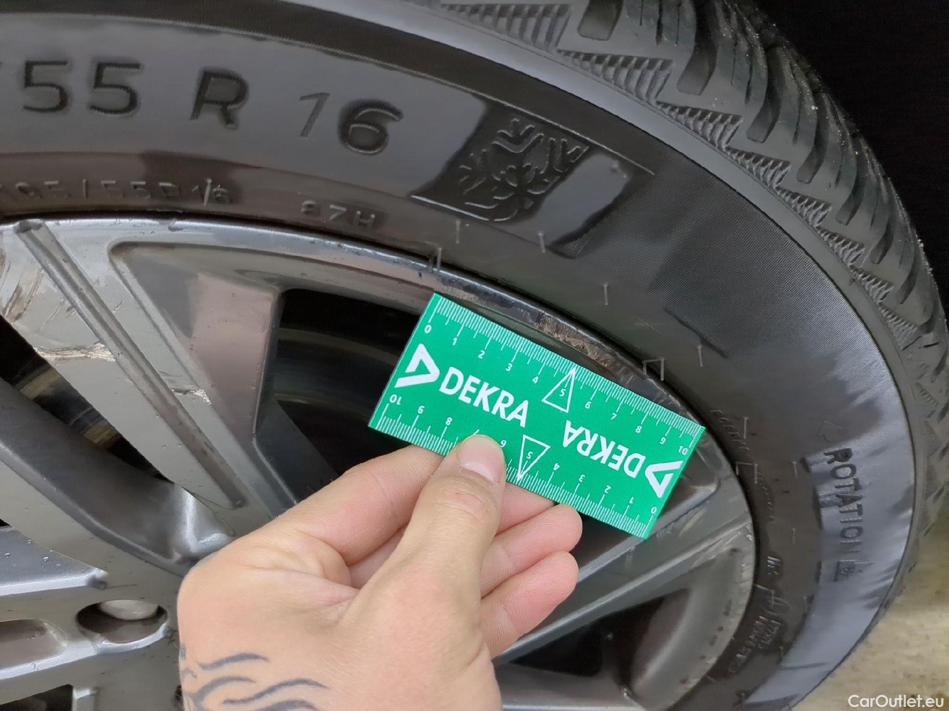  Peugeot  208 PEUGEOT  / 2019 / 5P / Berline Puretech 75 S&S Active Business #5