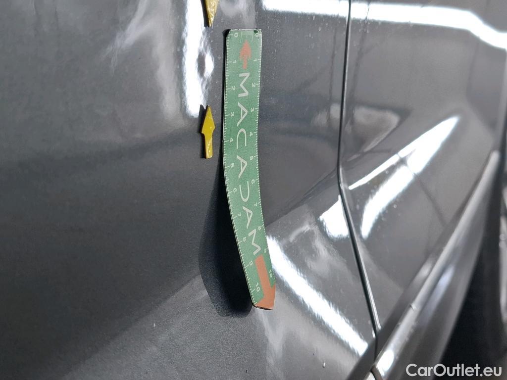  Volkswagen  T-ROC  / 2021 / 5P / SUV 2.0 TDI 150 4MOTION STYLE EXCLUSIVE DSG7 #3