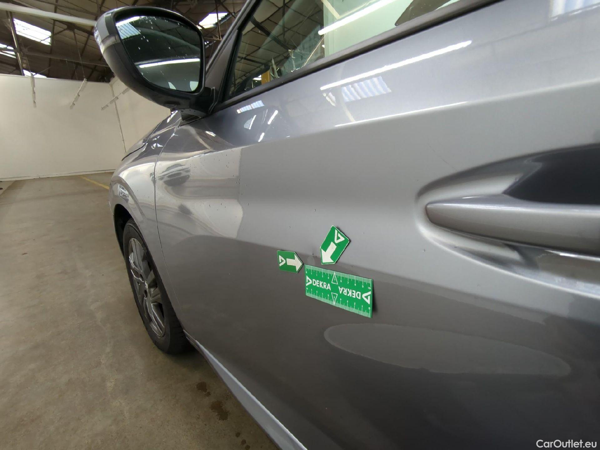  Peugeot  208 PEUGEOT  / 2019 / 5P / Berline Puretech 75 S&S Active Business #21