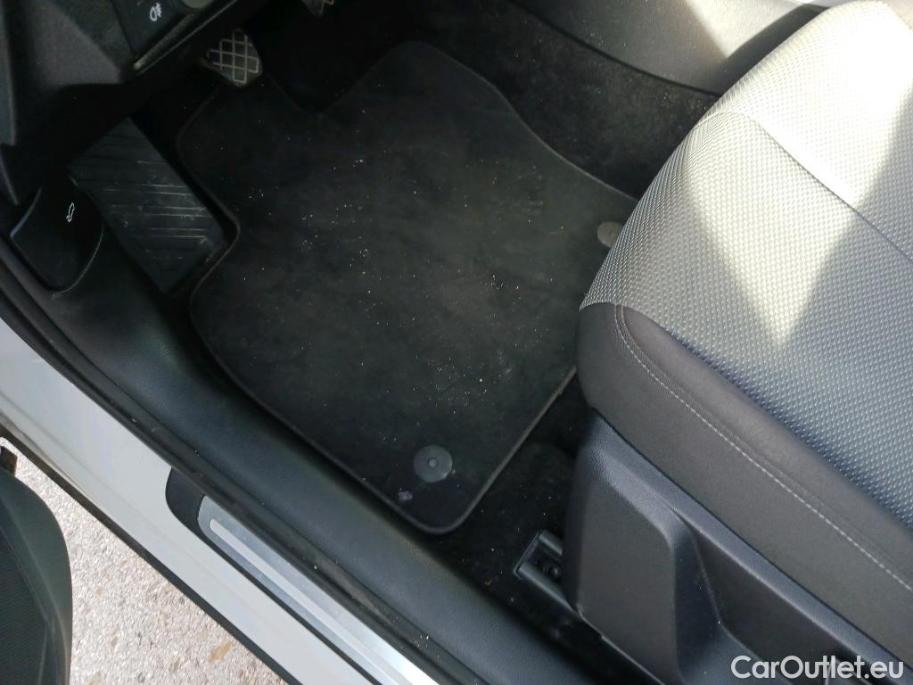  Audi  Q2 AUDI  / 2016 / 5P / todoterreno Design 30 TFSI 85kW (116CV) (AC) #7