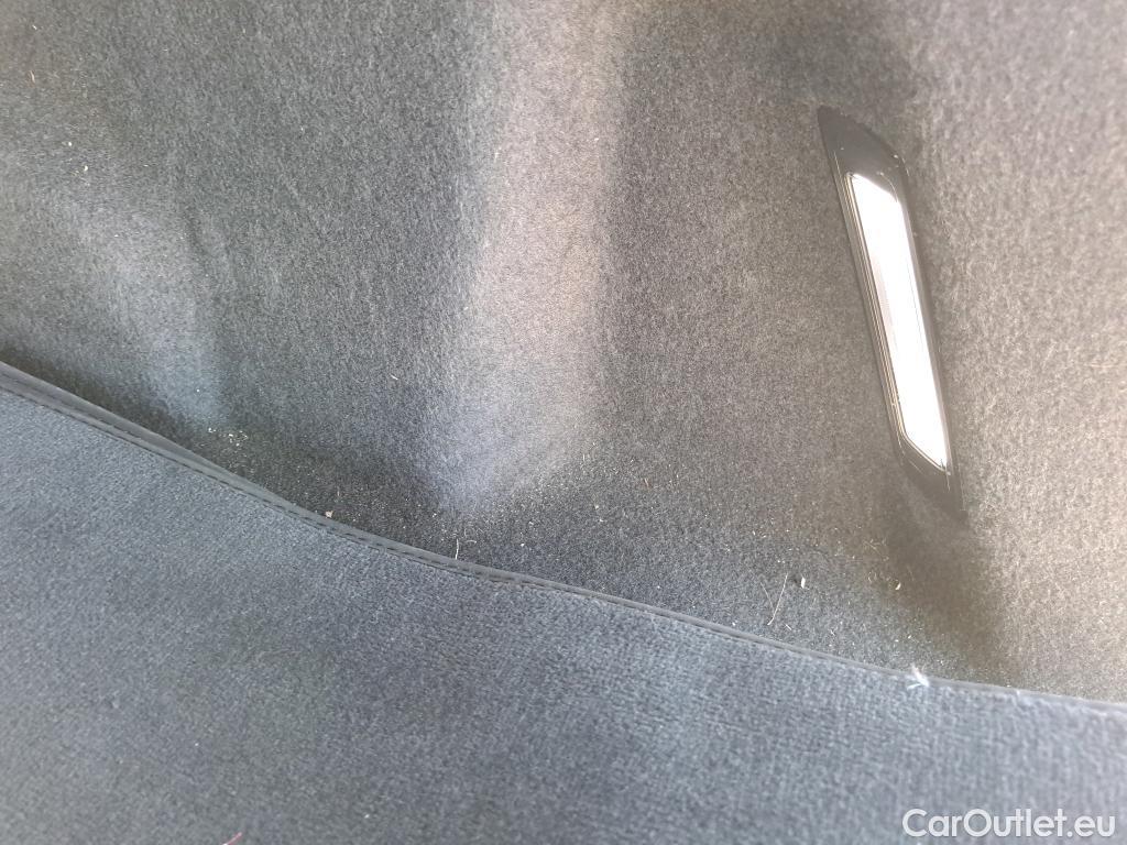  Audi  Q7 AUDI  / 2019 / 5P / todoterreno S line plus 60 TFSIe 340kW quattro tip(SP) #9