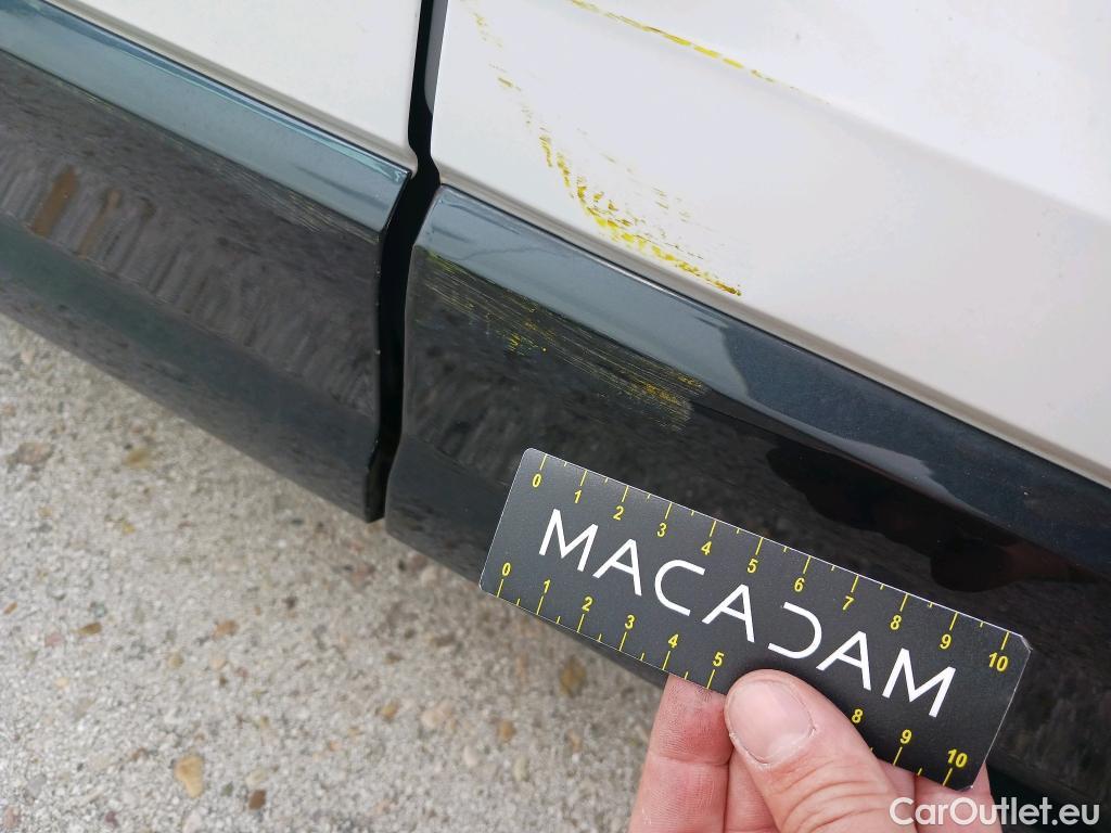  Audi  Q2 AUDI  / 2016 / 5P / todoterreno Design 30 TFSI 85kW (116CV) (AC) #27