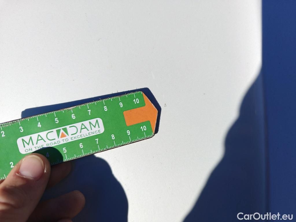  Bmw  Serie 1 BMW  / 2019 / 5P / berlina con portón 118i #45