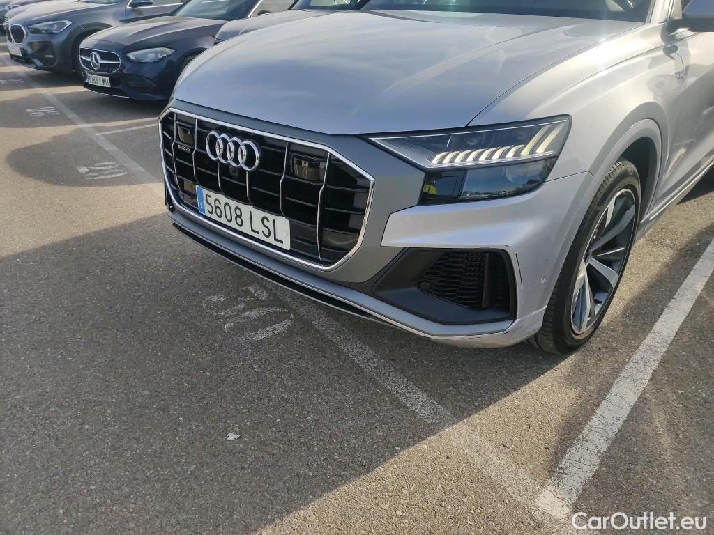  Audi  Q8 AUDI  / 2018 / 5P / todoterreno 55 TFSIe S Line 280kW quattro tiptronic #13