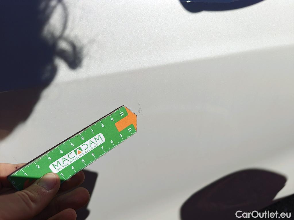  Bmw  Serie 1 BMW  / 2019 / 5P / berlina con portón 118i #43