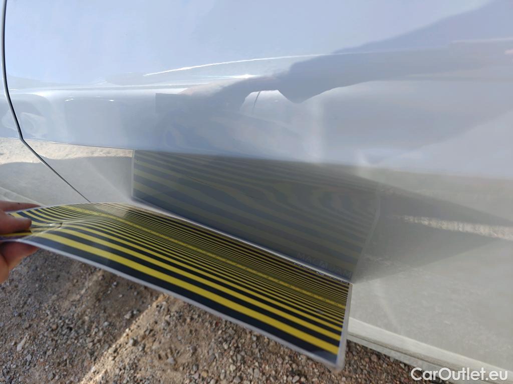  Bmw  Serie 1 BMW  / 2019 / 5P / berlina con portón 118i #49