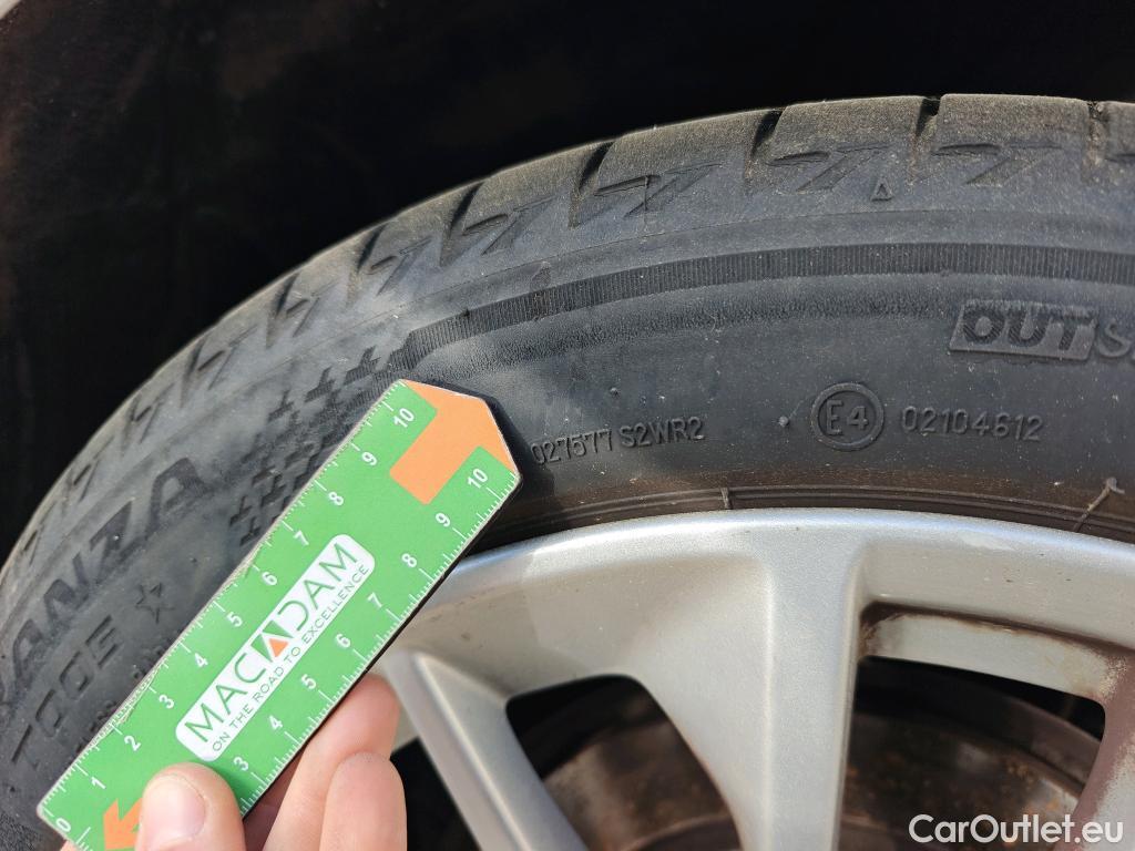  Bmw  Serie 1 BMW  / 2019 / 5P / berlina con portón 118i #10