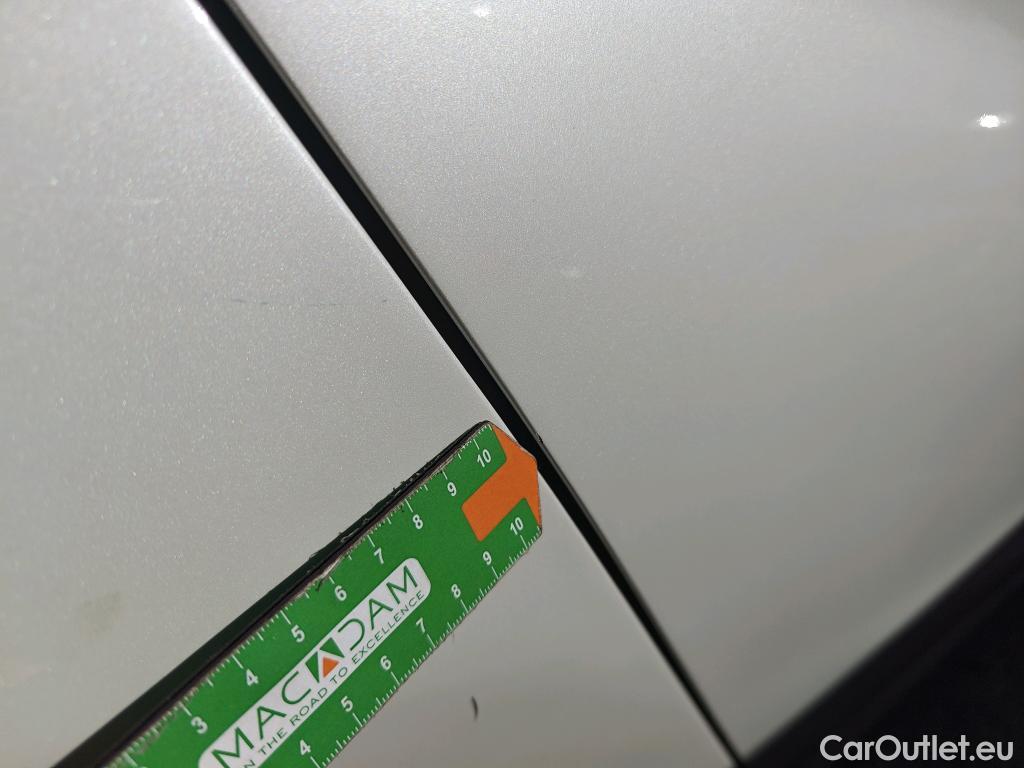  Bmw  Serie 1 BMW  / 2019 / 5P / berlina con portón 118i #39