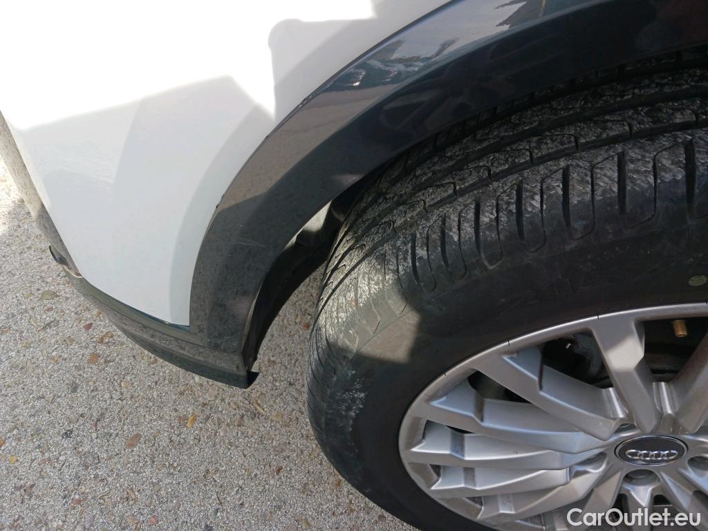  Audi  Q2 AUDI  / 2016 / 5P / todoterreno Design 30 TFSI 85kW (116CV) (AC) #40