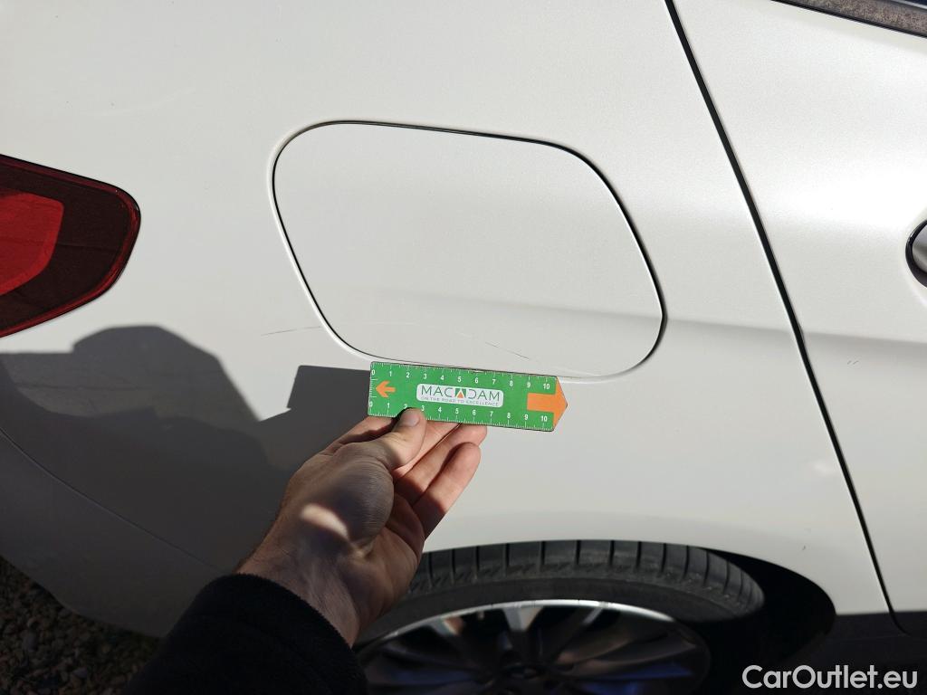  Bmw  Serie 1 BMW  / 2019 / 5P / berlina con portón 118i #36