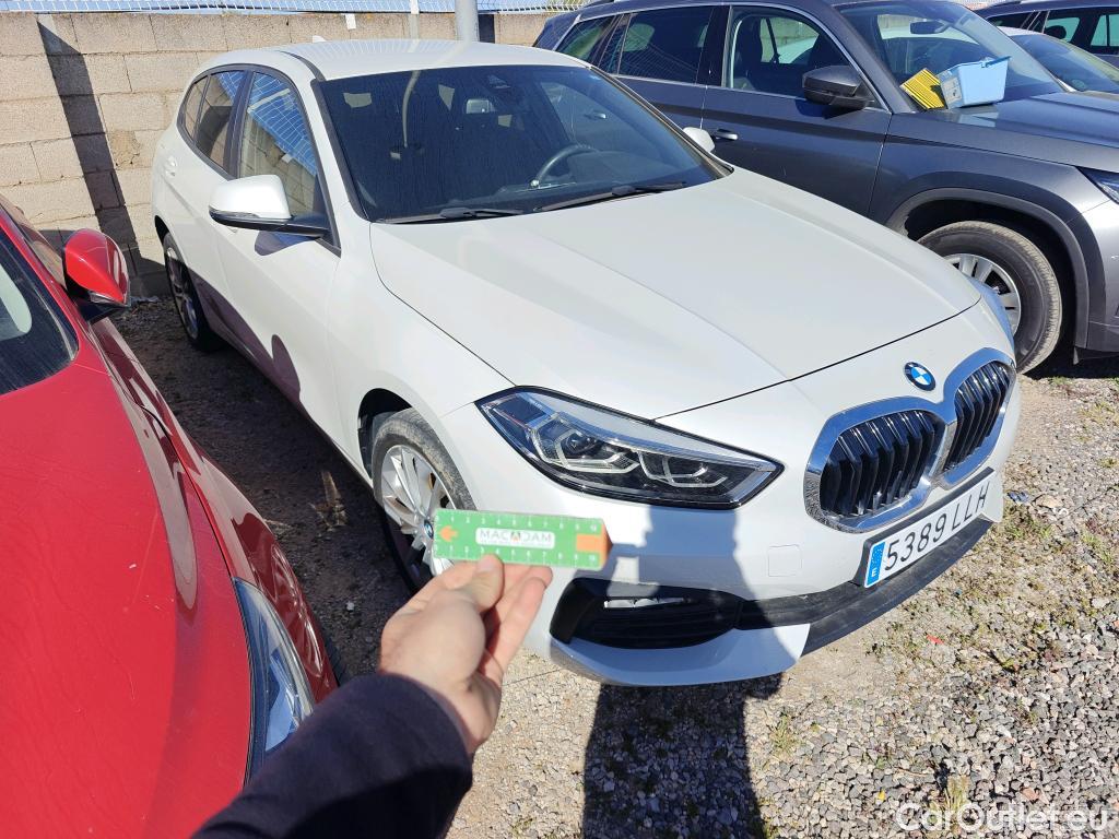  Bmw  Serie 1 BMW  / 2019 / 5P / berlina con portón 118i #51