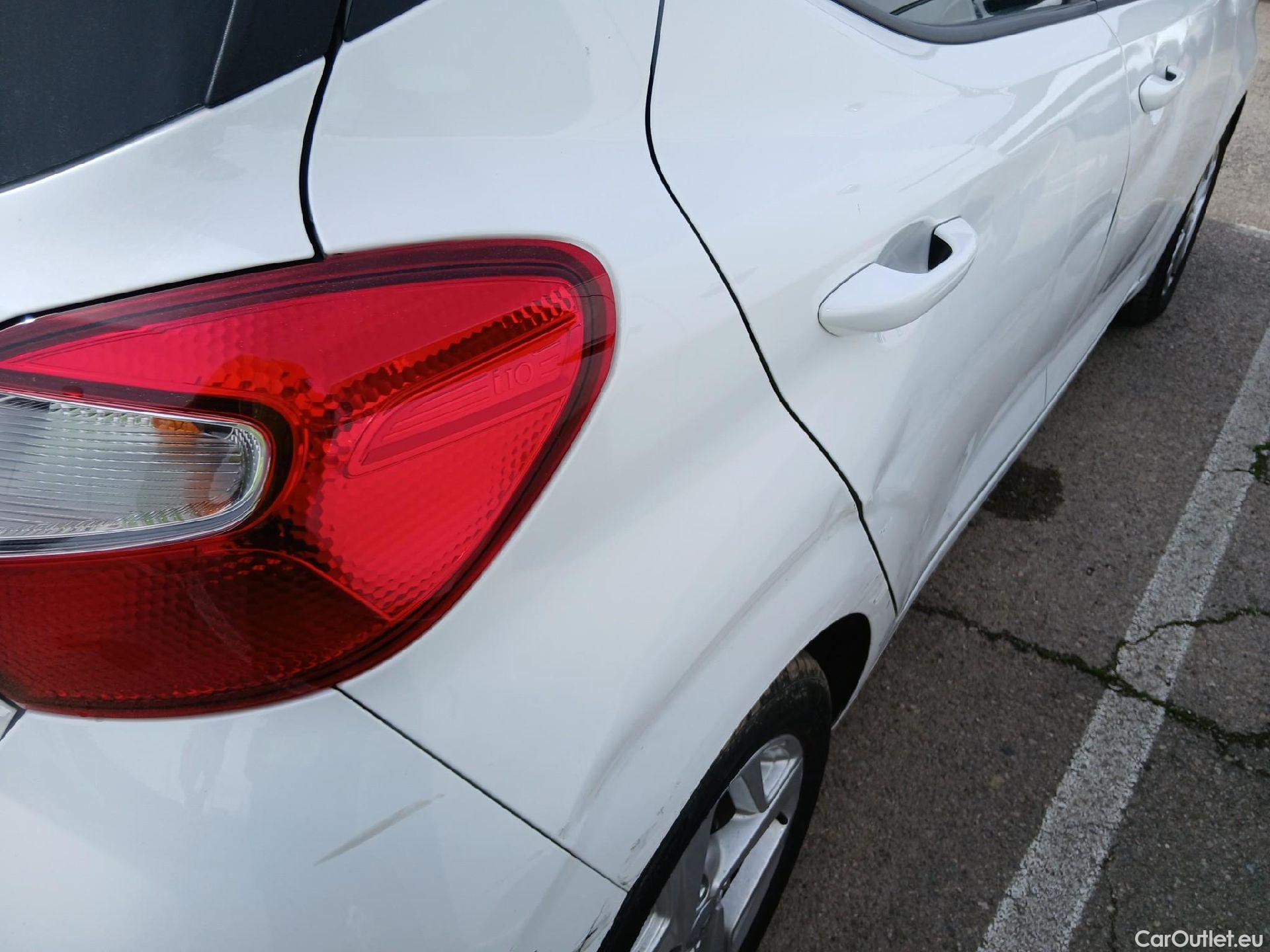  Hyundai  i10 HYUNDAI  / 2020 / 5P / berlina con portón 1.0 Klass #20