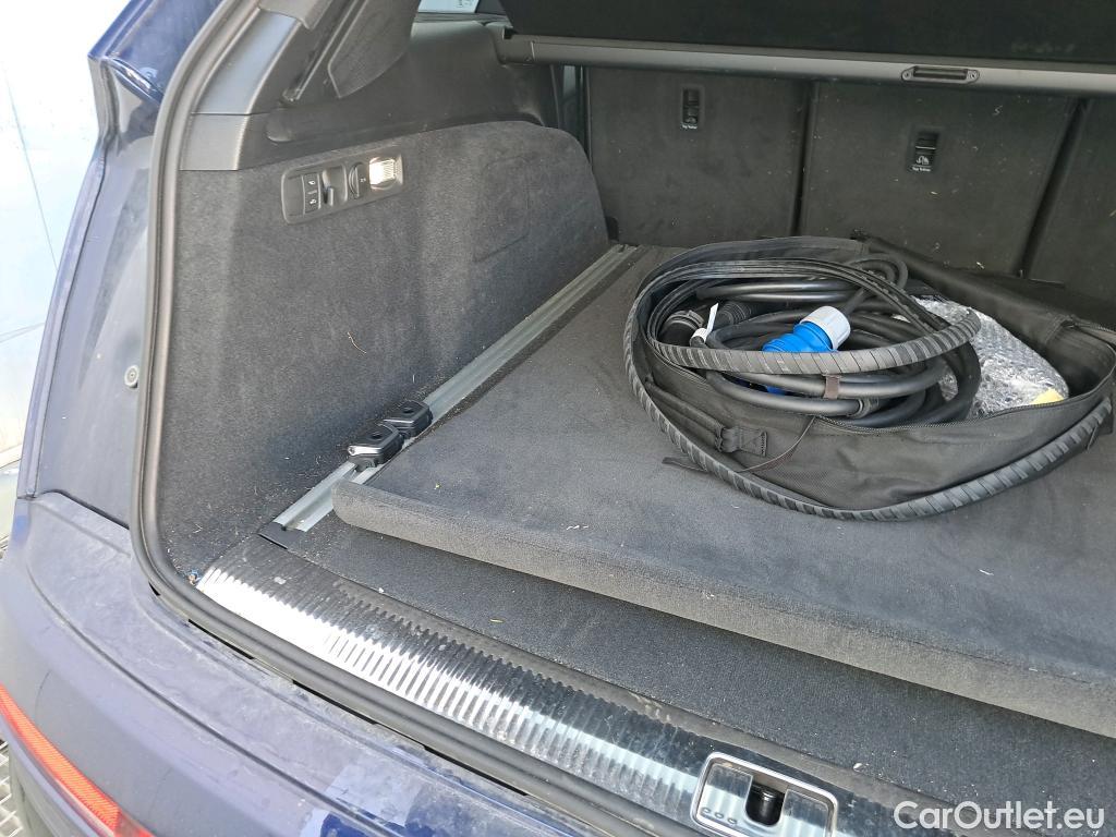  Audi  Q7 AUDI  / 2019 / 5P / todoterreno S line plus 60 TFSIe 340kW quattro tip(SP) #12