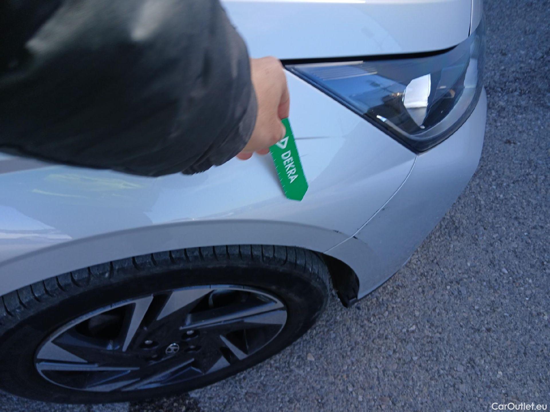  Hyundai  i20 HYUNDAI  / 2020 / 5P / berlina con portón 1.0 TGDI 74kW (100CV) Klass #25