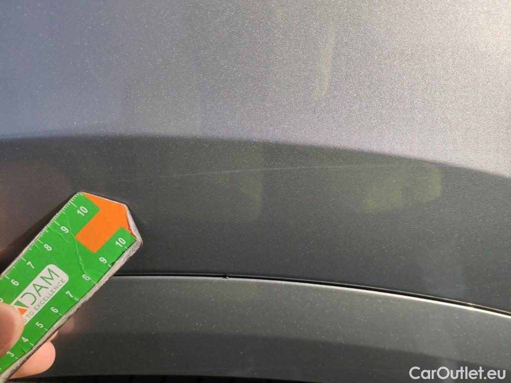  Audi  Q8 AUDI  / 2018 / 5P / todoterreno 55 TFSIe S Line 280kW quattro tiptronic #18