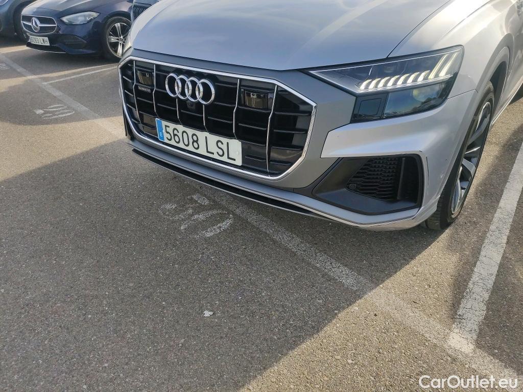  Audi  Q8 AUDI  / 2018 / 5P / todoterreno 55 TFSIe S Line 280kW quattro tiptronic #34