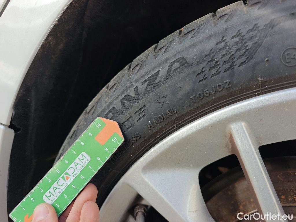  Bmw  Serie 1 BMW  / 2019 / 5P / berlina con portón 118i #11