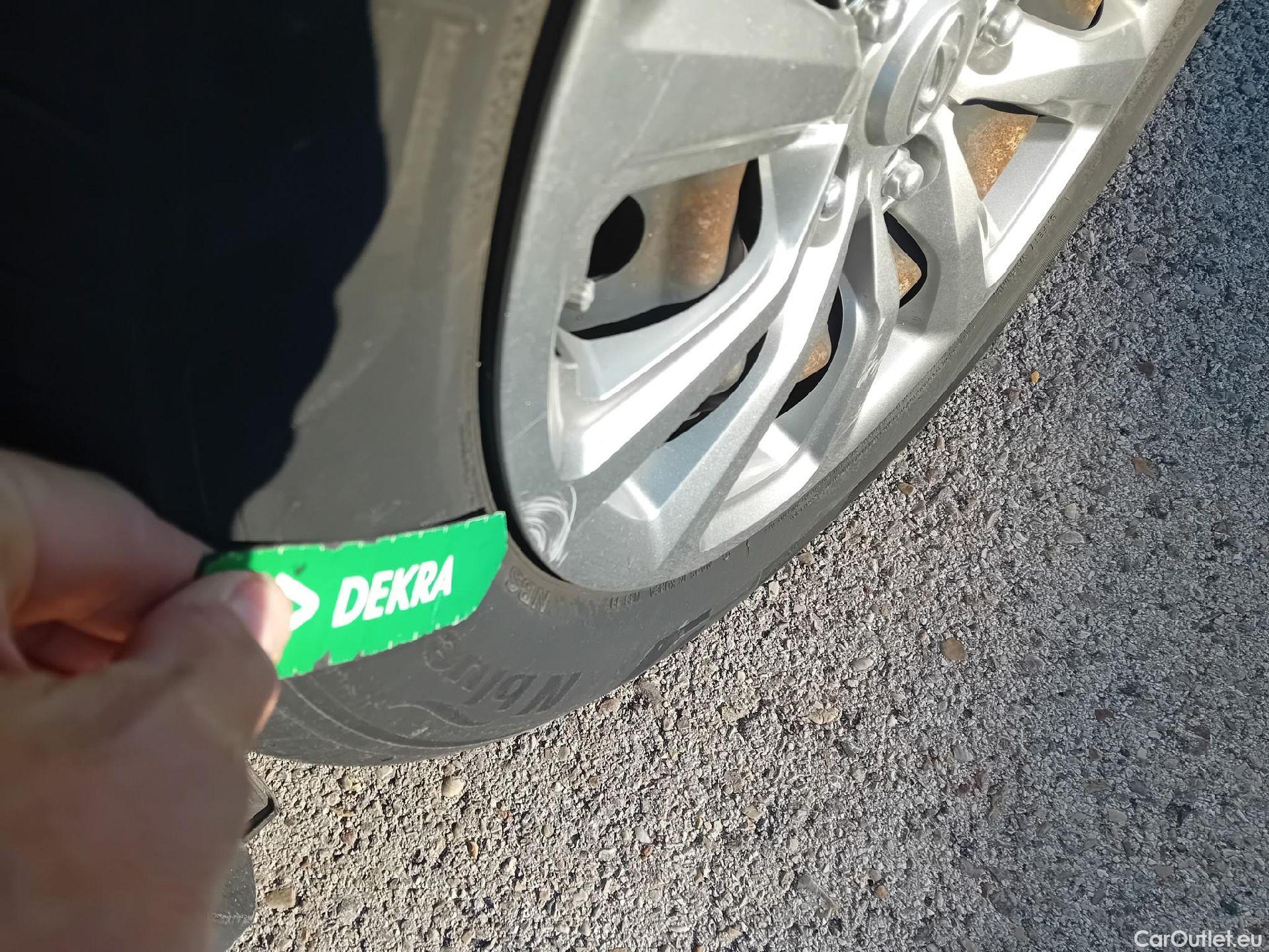  Hyundai  Konna HYUNDAI Kona / 2020 / 5P / todoterreno 1.0 TGDI Klass 4X2 #17