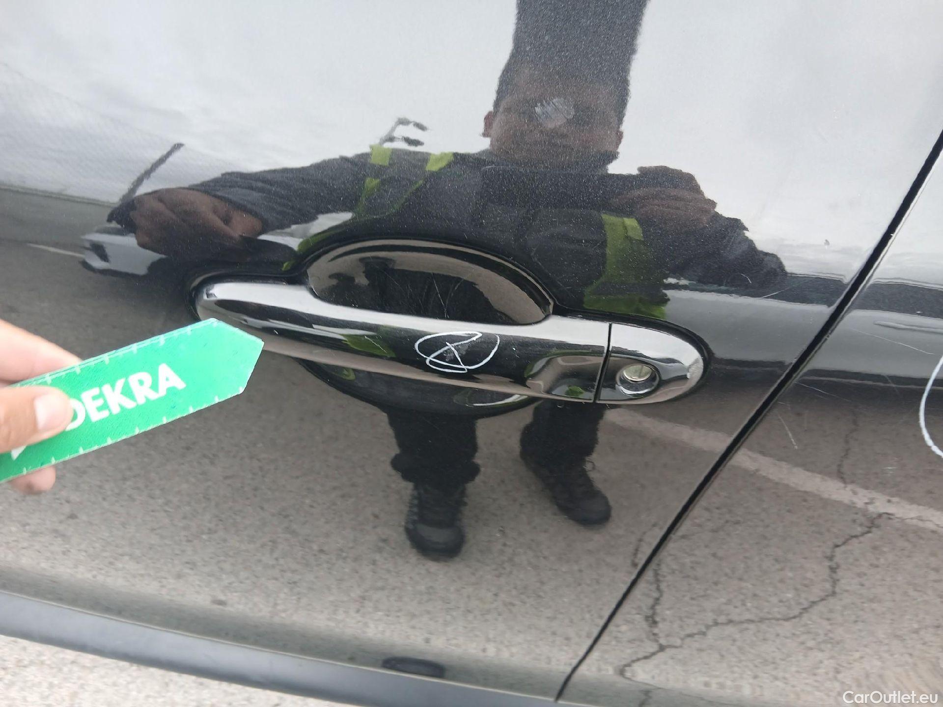  Nissan  Juke NISSAN  / 2014 / 5P / crossover G E6D-Temp 83 kW (112 CV) 5M/T ACENTA #28