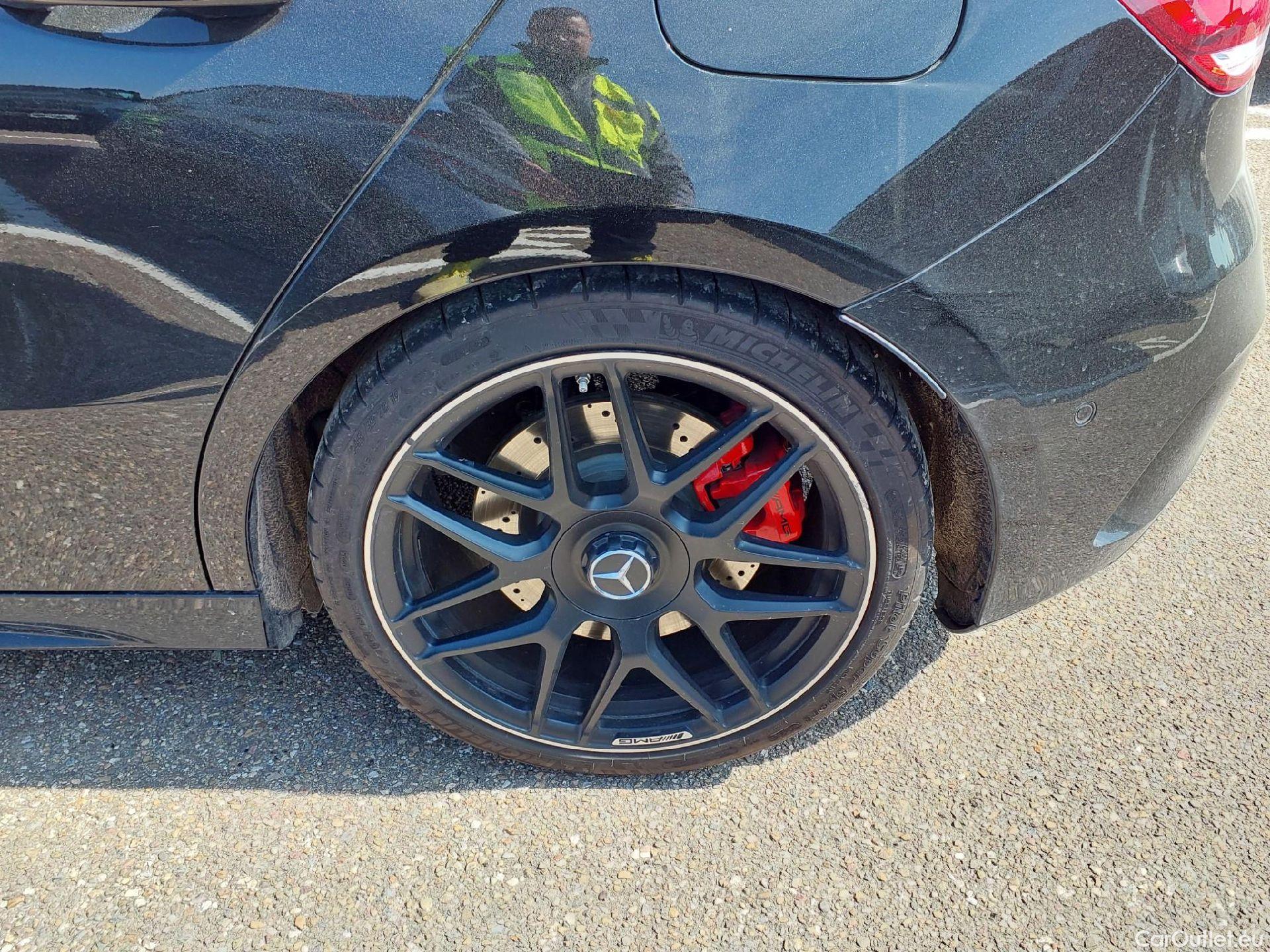  Mercedes  A-Klasse MERCEDES-BENZ Clase A / 2018 / 5P / berlina con portón Mercedes-AMG A 45 S 4MATIC+ #3