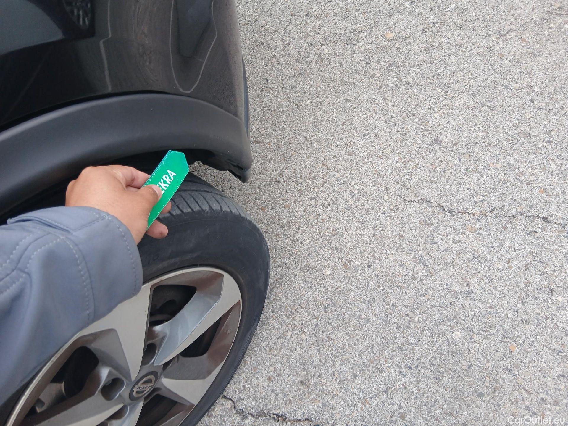  Nissan  Juke NISSAN  / 2014 / 5P / crossover G E6D-Temp 83 kW (112 CV) 5M/T ACENTA #44