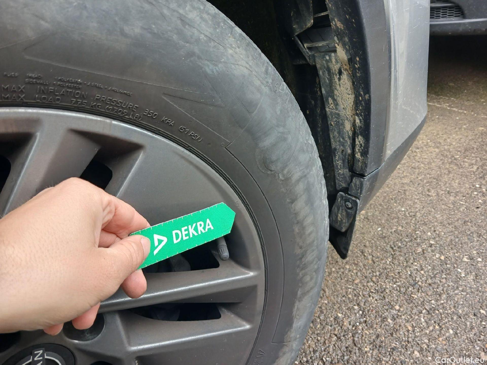  Nissan  Qashqai NISSAN  / 2021 / 5P / todoterreno DIG-T 116kW (158CV) mHEV Xtronic Acenta (AC8) #15