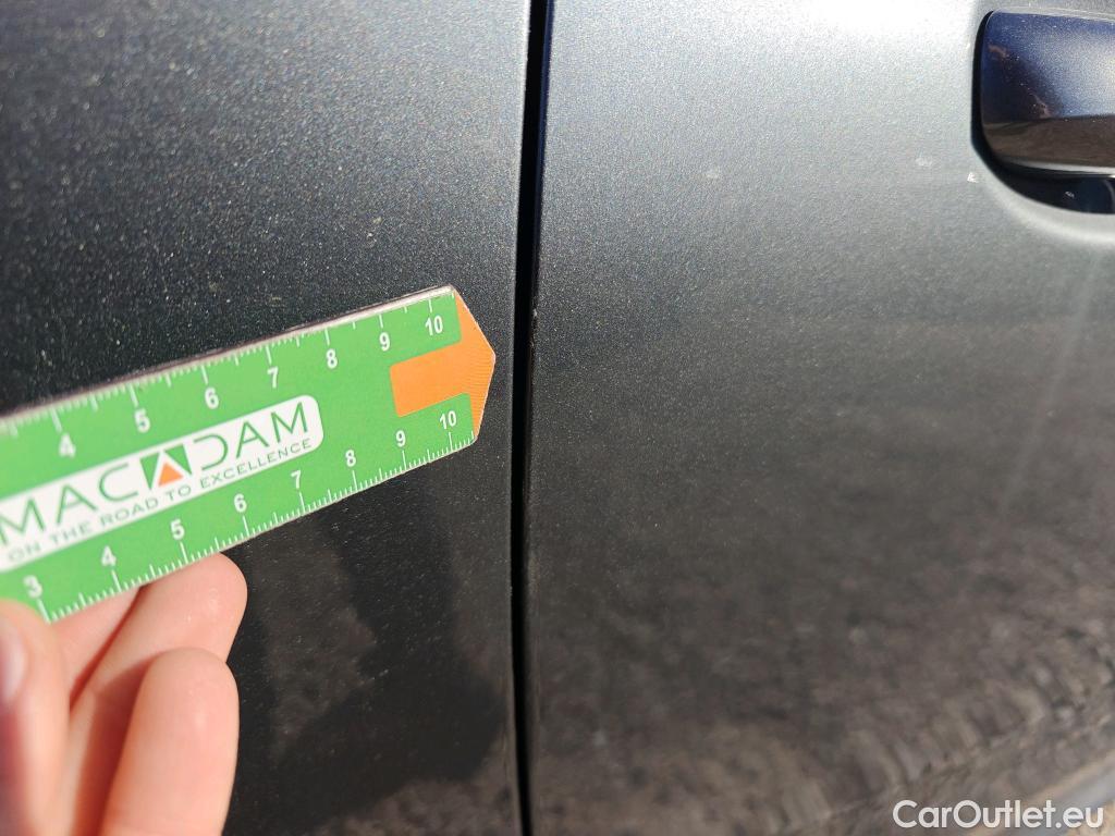  Mercedes  E-Klasse MERCEDES-BENZ Clase E / 2016 / 2P / coupé Coupé E 220 d #31