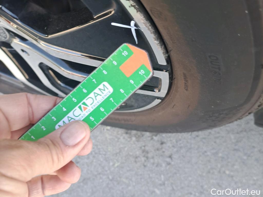  Mercedes  GLA MERCEDES-BENZ  / 2020 / 5P / todoterreno  250 e #7