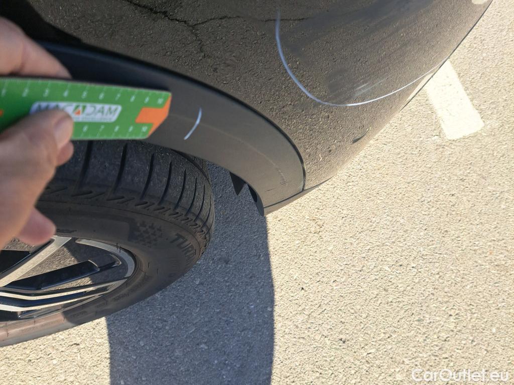  Mercedes  GLA MERCEDES-BENZ  / 2020 / 5P / todoterreno  250 e #32