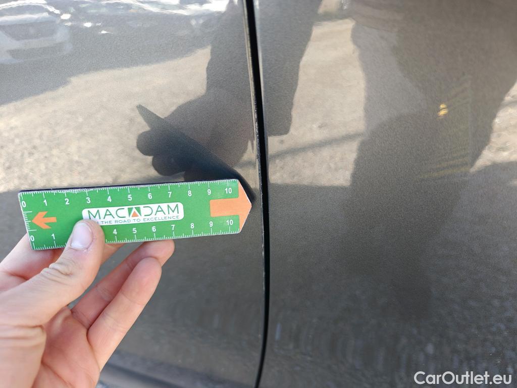  Mercedes  E-Klasse MERCEDES-BENZ Clase E / 2016 / 2P / coupé Coupé E 220 d #10