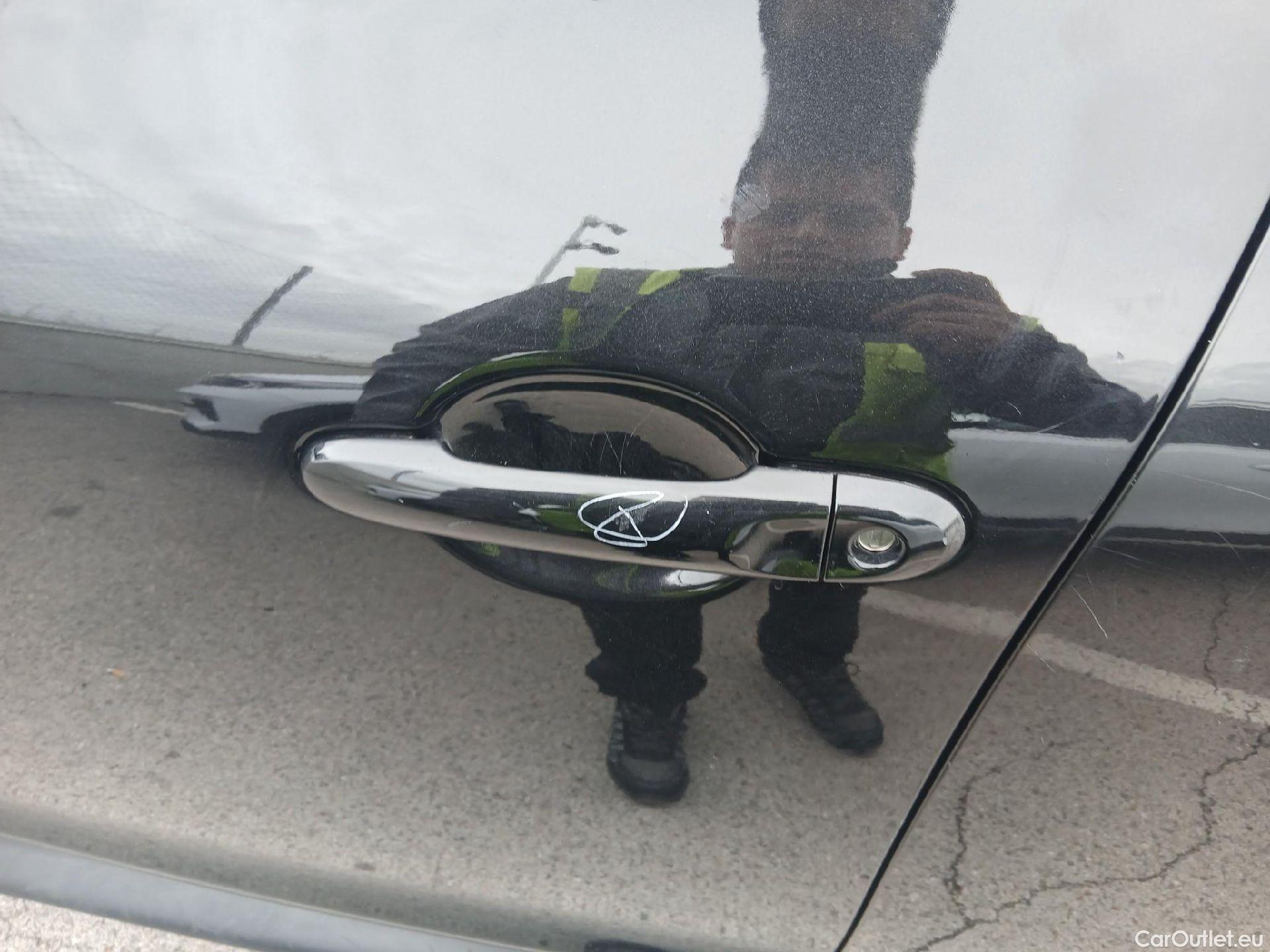  Nissan  Juke NISSAN  / 2014 / 5P / crossover G E6D-Temp 83 kW (112 CV) 5M/T ACENTA #29