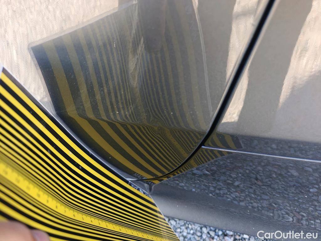  Mercedes  E-Klasse MERCEDES-BENZ Clase E / 2016 / 2P / coupé Coupé E 220 d #9