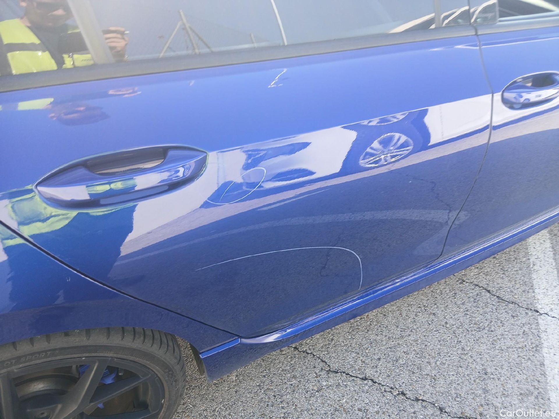  Volkswagen  Golf  VOLKSWAGEN / 2020 / 5P / berlina con portón R 2.0 TSI 235kW (320CV) 4Motion DSG #26