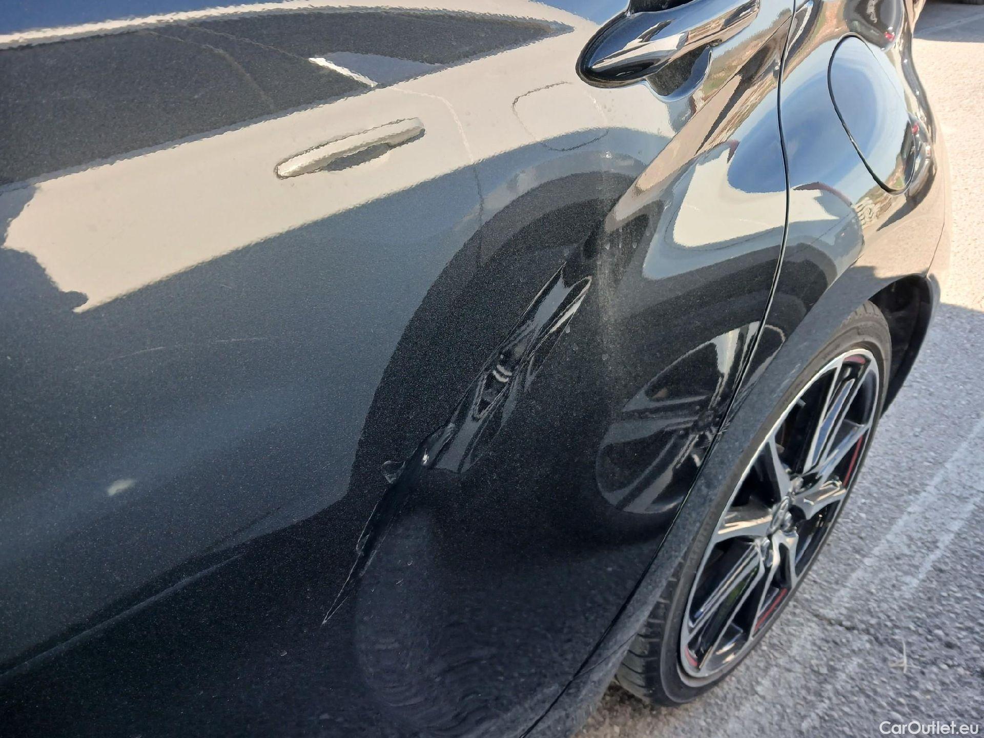  Toyota  Yaris TOYOTA  / 2020 / 5P / berlina con portón 1.5 120H GR Sport #9