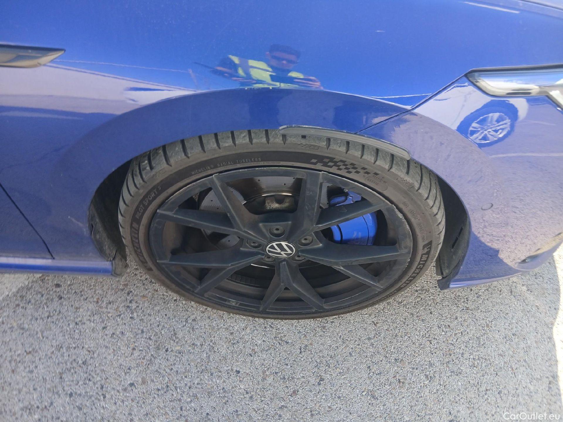 Volkswagen  Golf  VOLKSWAGEN / 2020 / 5P / berlina con portón R 2.0 TSI 235kW (320CV) 4Motion DSG #12