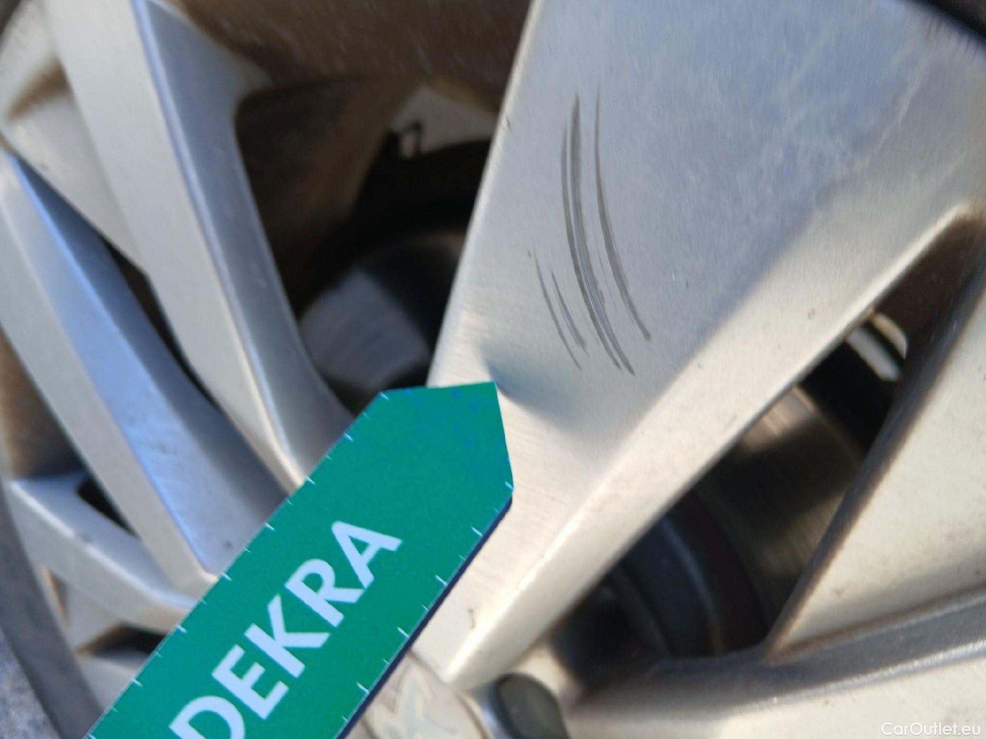  Peugeot  3008 PEUGEOT  / 2020 / 5P / todoterreno 1.5 BlueHDi 96kW (130CV) S&S Active Pack #16