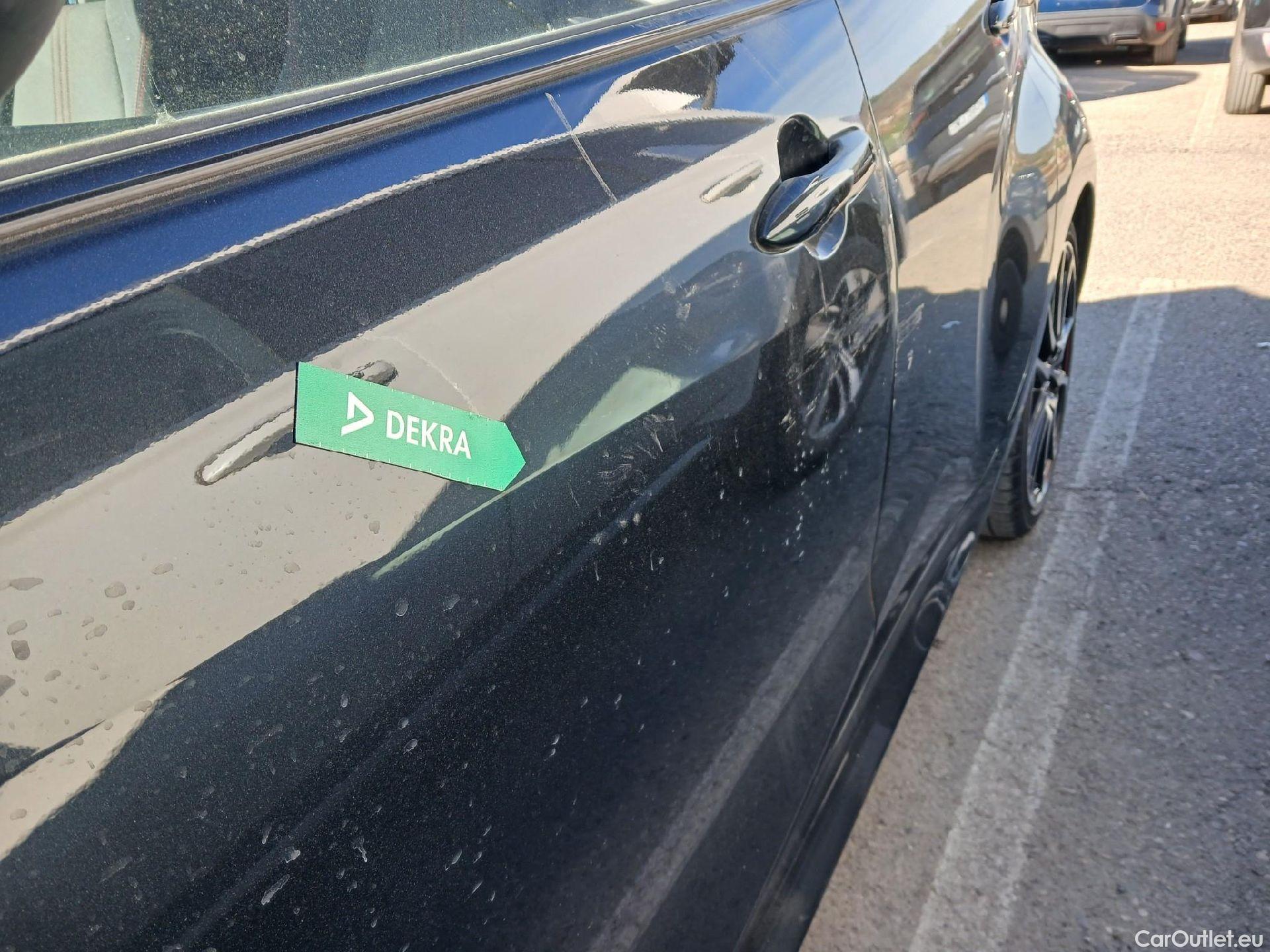  Toyota  Yaris TOYOTA  / 2020 / 5P / berlina con portón 1.5 120H GR Sport #7