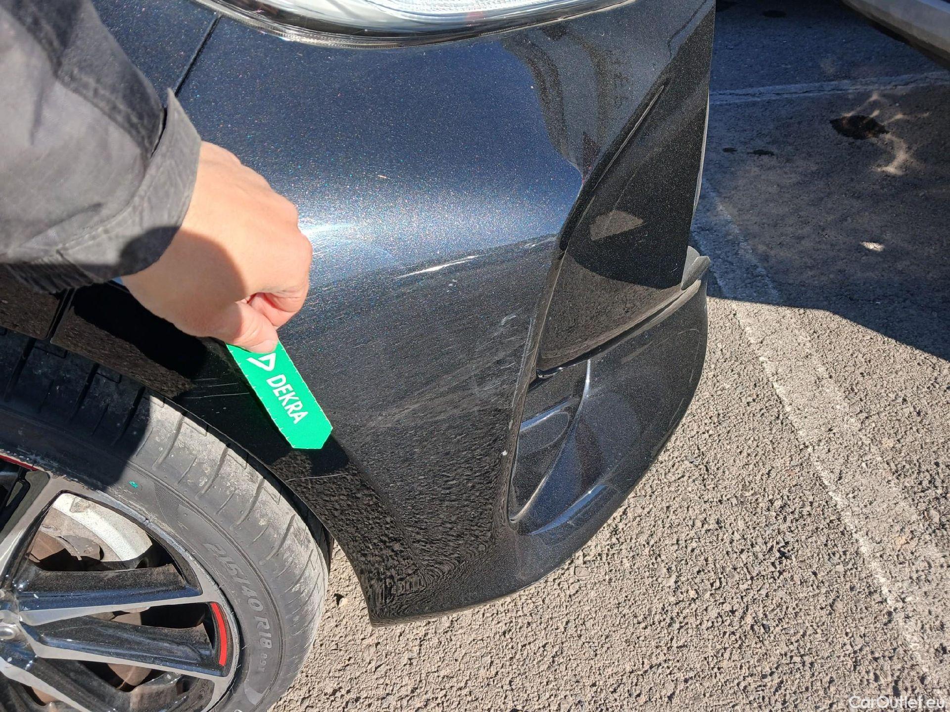  Toyota  Yaris TOYOTA  / 2020 / 5P / berlina con portón 1.5 120H GR Sport #1