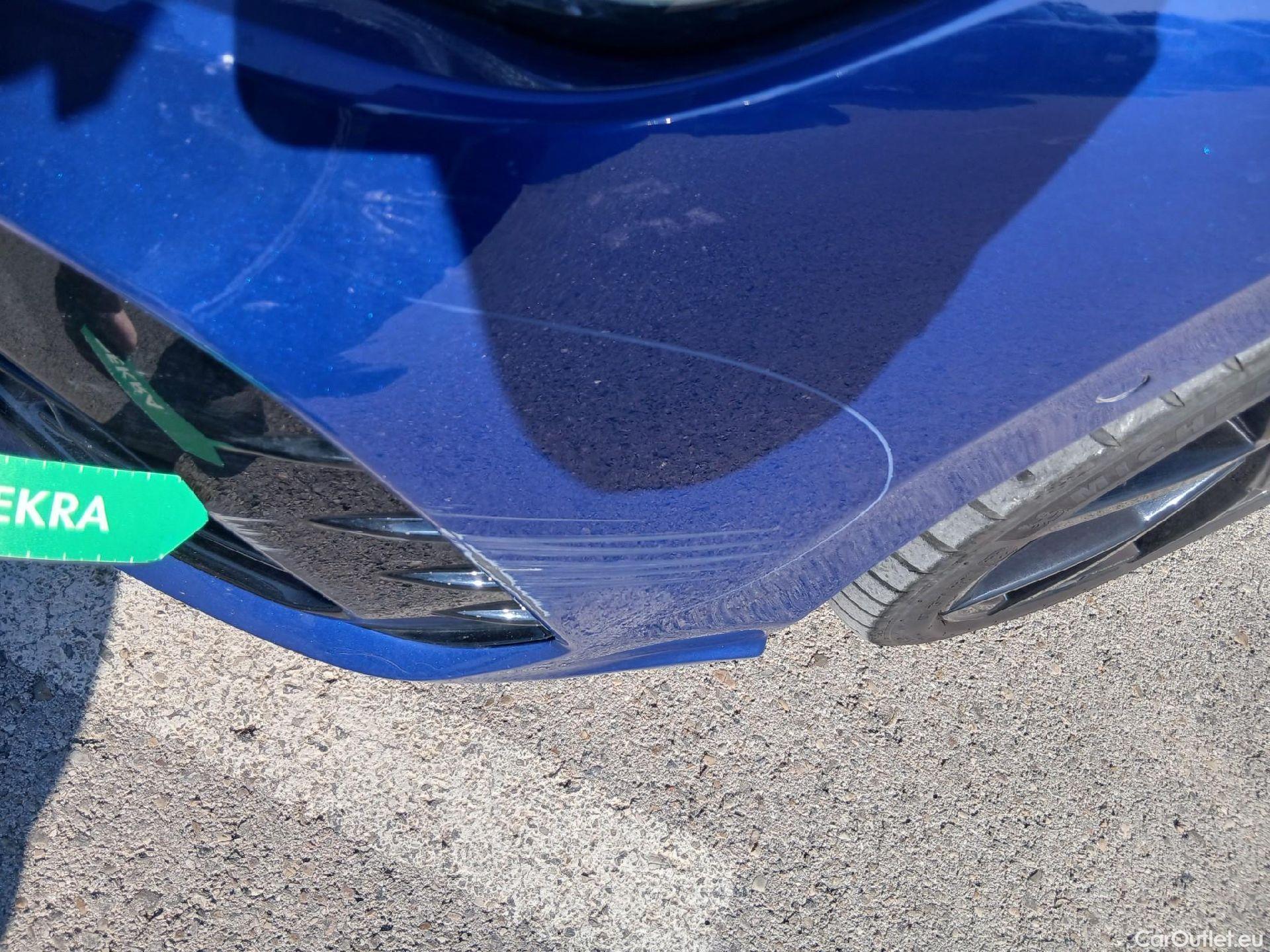  Volkswagen  Golf  VOLKSWAGEN / 2020 / 5P / berlina con portón R 2.0 TSI 235kW (320CV) 4Motion DSG #17