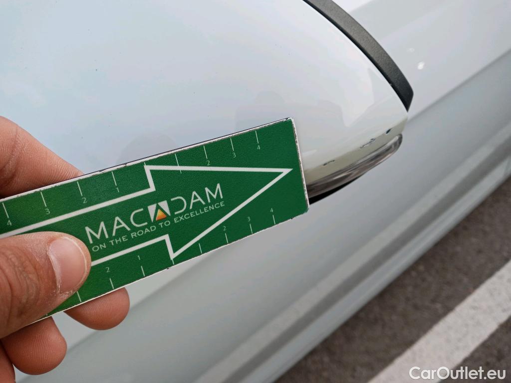  Volkswagen  Golf  VOLKSWAGEN / 2016 / 5P / berlina con portón e-ePower 110 kW (136CV) #20