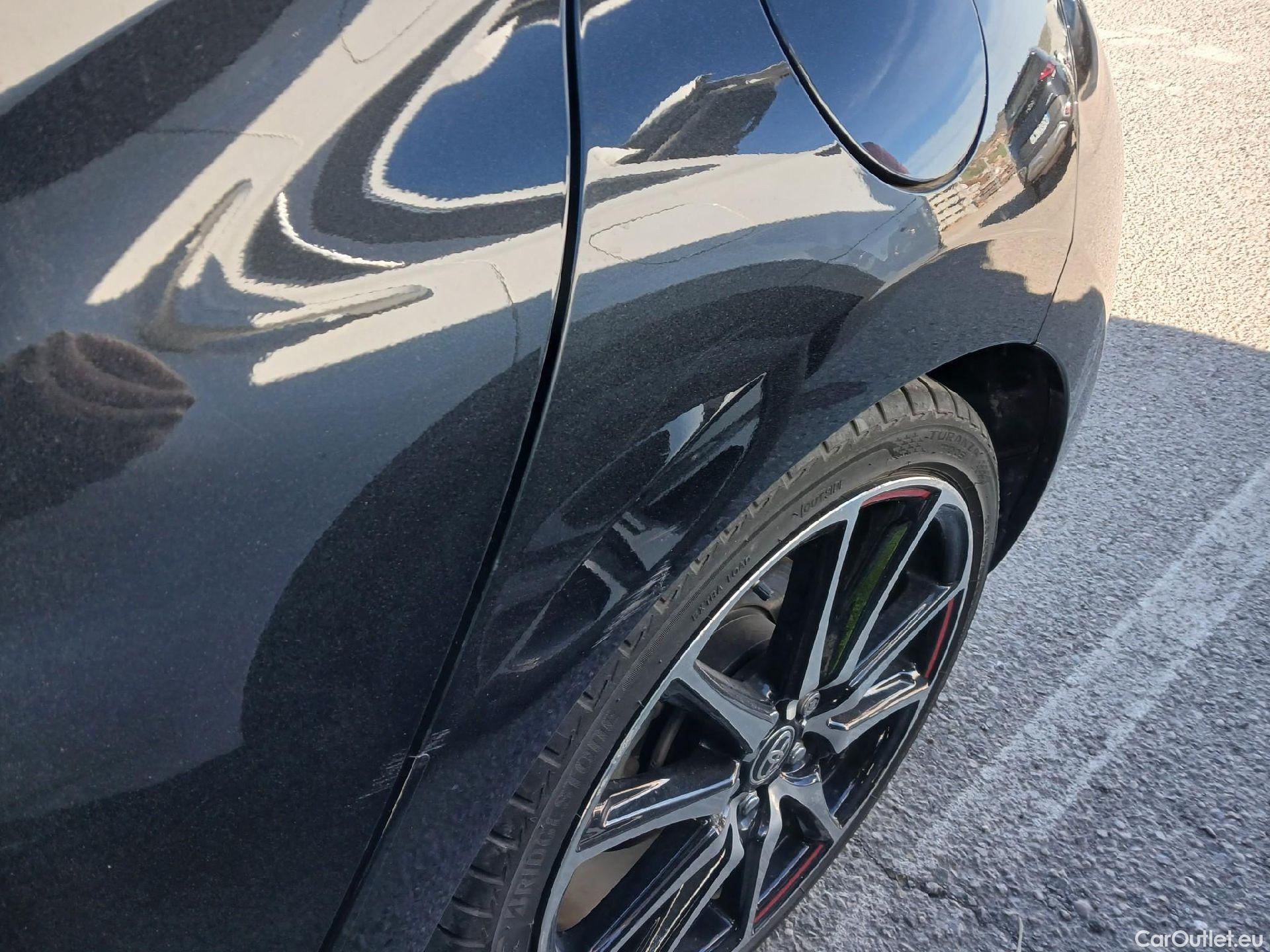  Toyota  Yaris TOYOTA  / 2020 / 5P / berlina con portón 1.5 120H GR Sport #11