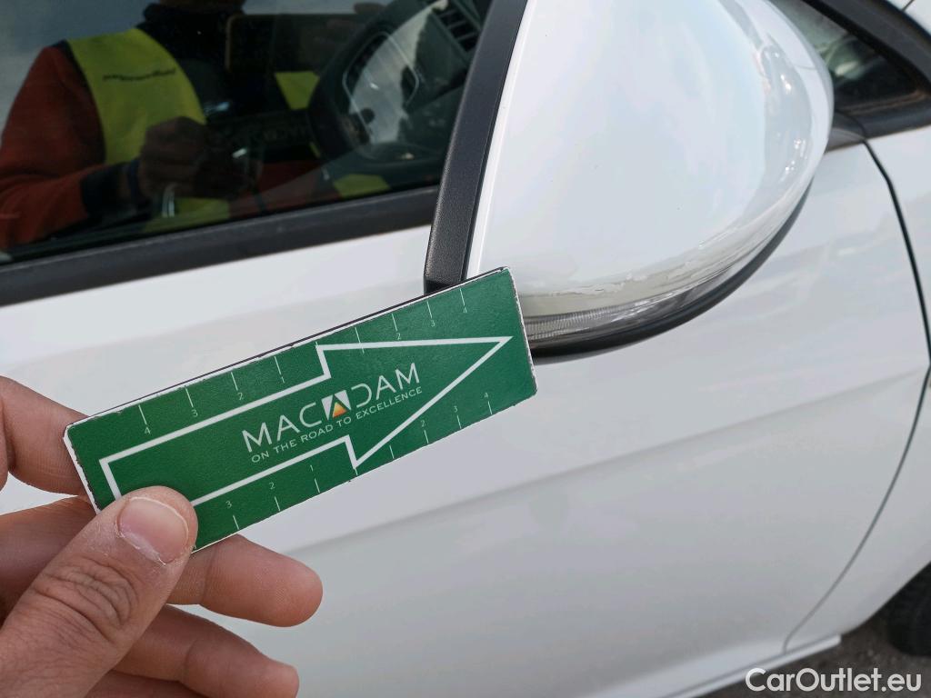  Volkswagen  Golf  VOLKSWAGEN / 2016 / 5P / berlina con portón e-ePower 110 kW (136CV) #25