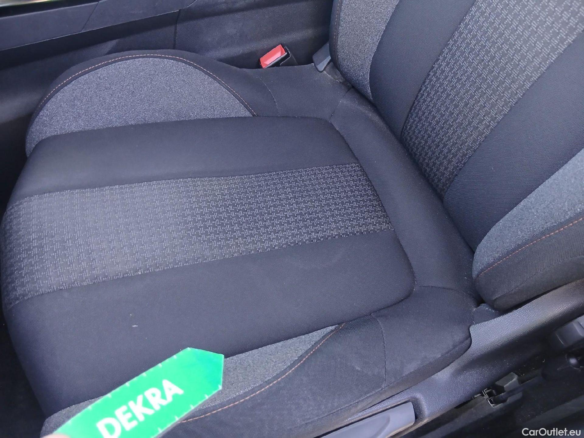  Peugeot  3008 PEUGEOT  / 2020 / 5P / todoterreno 1.5 BlueHDi 96kW (130CV) S&S Active Pack #24