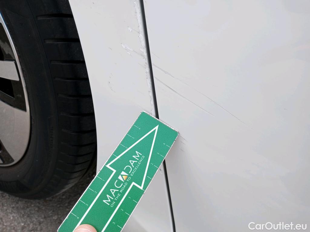  Volkswagen  Golf  VOLKSWAGEN / 2016 / 5P / berlina con portón e-ePower 110 kW (136CV) #7