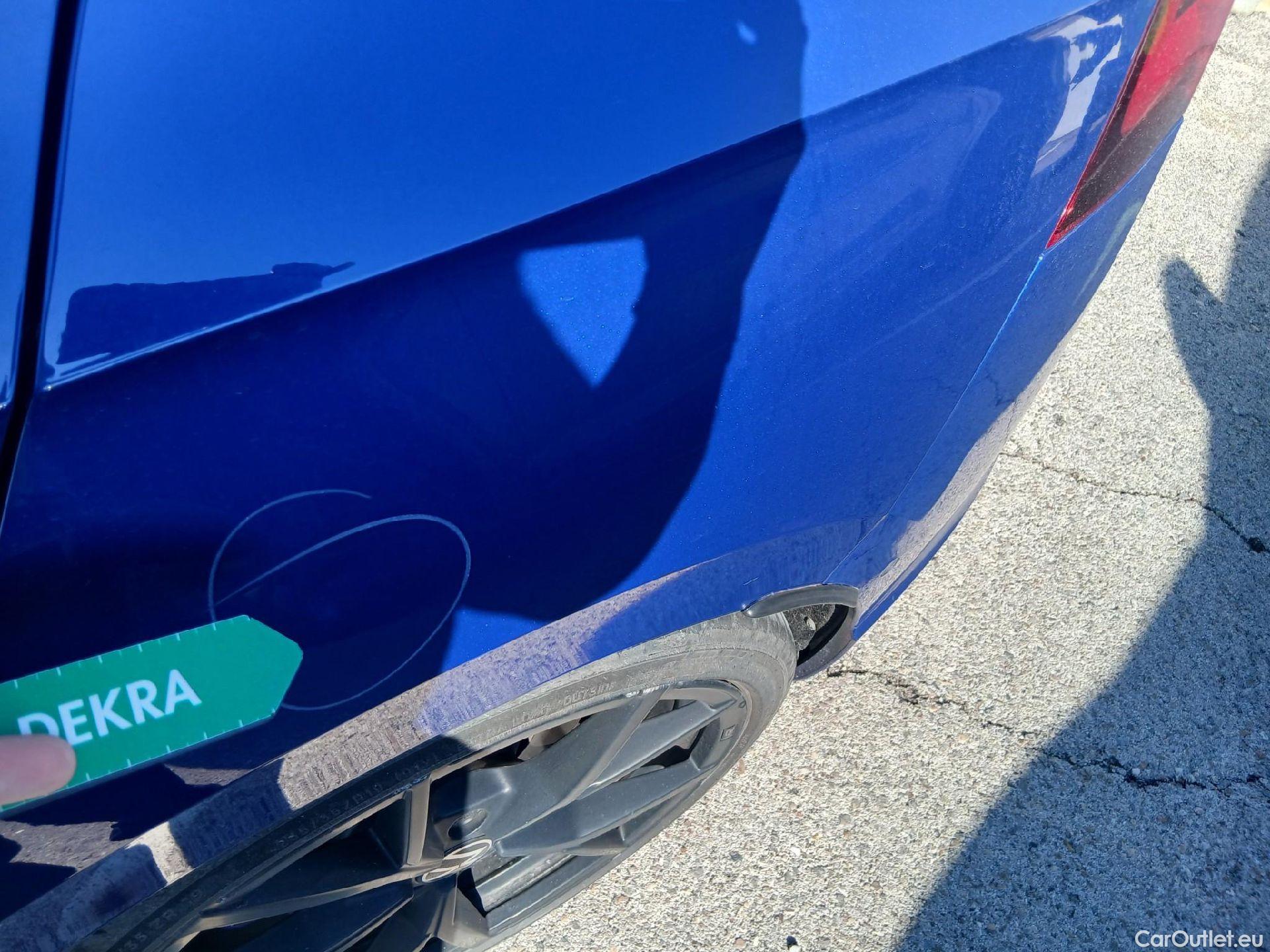  Volkswagen  Golf  VOLKSWAGEN / 2020 / 5P / berlina con portón R 2.0 TSI 235kW (320CV) 4Motion DSG #22