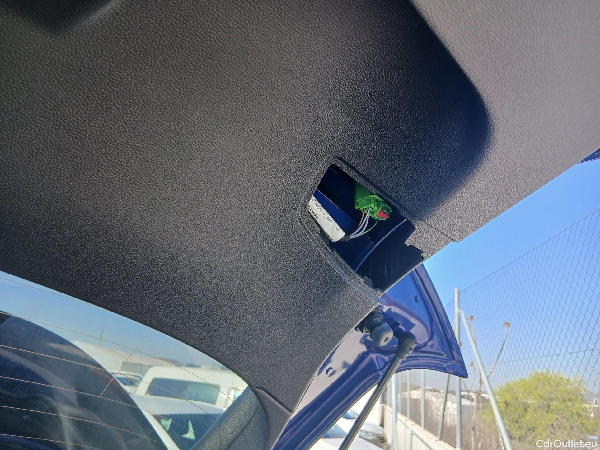  Volkswagen  Golf  VOLKSWAGEN / 2020 / 5P / berlina con portón R 2.0 TSI 235kW (320CV) 4Motion DSG #5