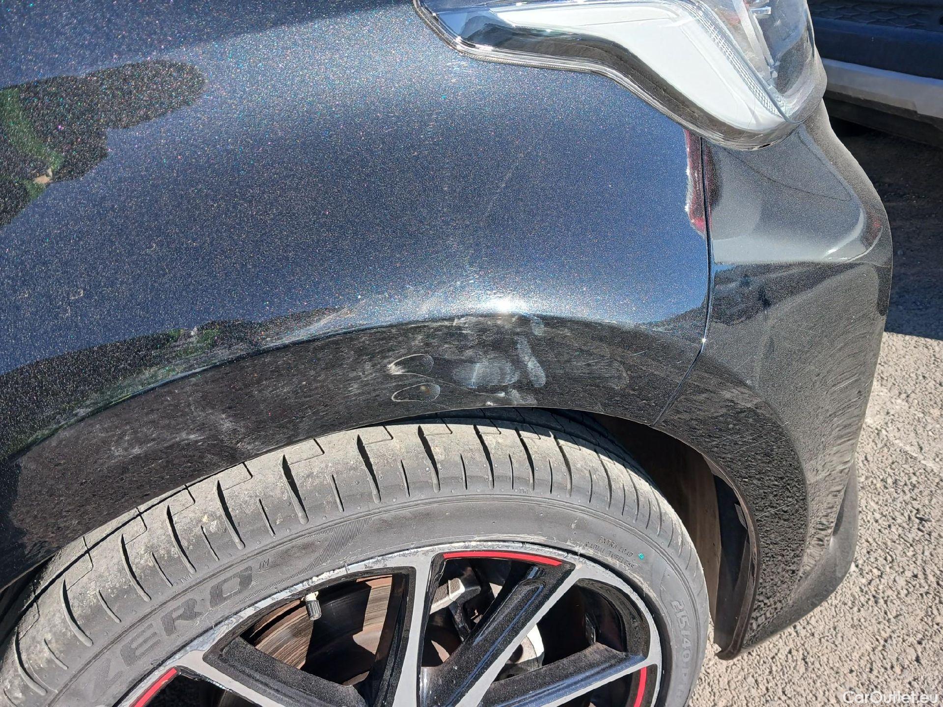  Toyota  Yaris TOYOTA  / 2020 / 5P / berlina con portón 1.5 120H GR Sport #30