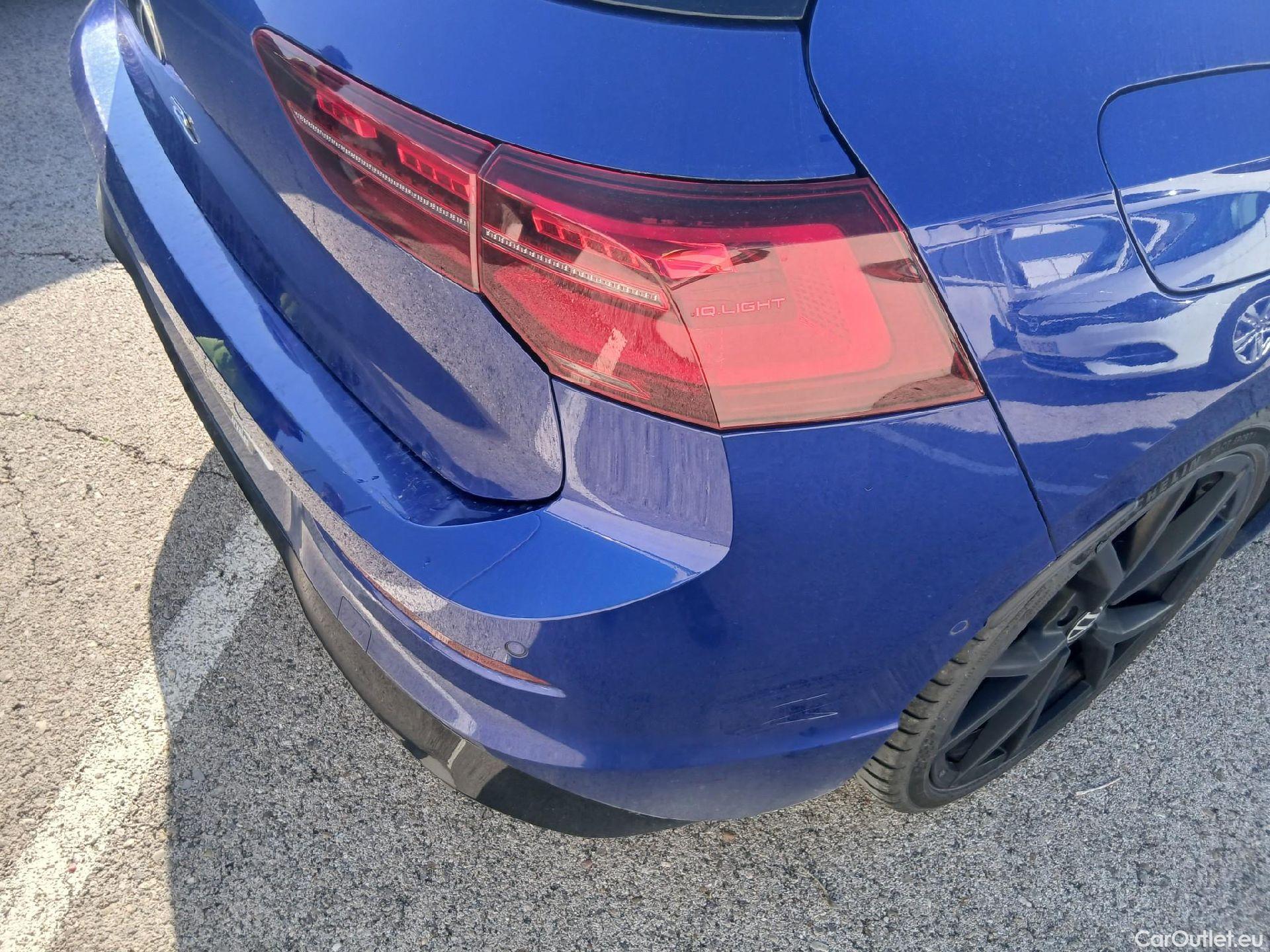  Volkswagen  Golf  VOLKSWAGEN / 2020 / 5P / berlina con portón R 2.0 TSI 235kW (320CV) 4Motion DSG #24